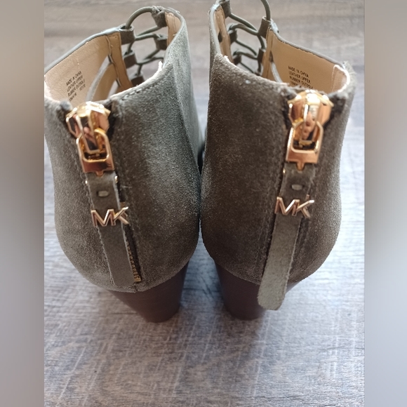 Michael Kors Elsie suede boots - Picture 3 of 7